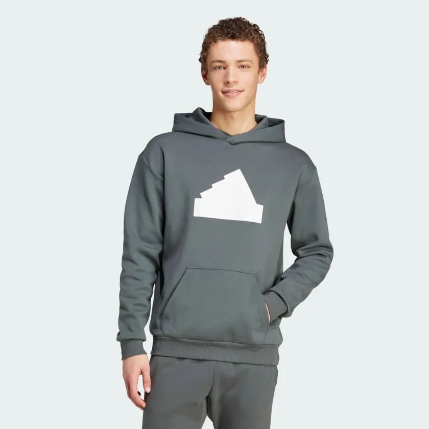 ADIDAS MÄNNER FUTURE ICONS BADGE OF SPORT EFEU/WEIß KAPUZENPULLOVER Bekleidung_Herren-Adidas