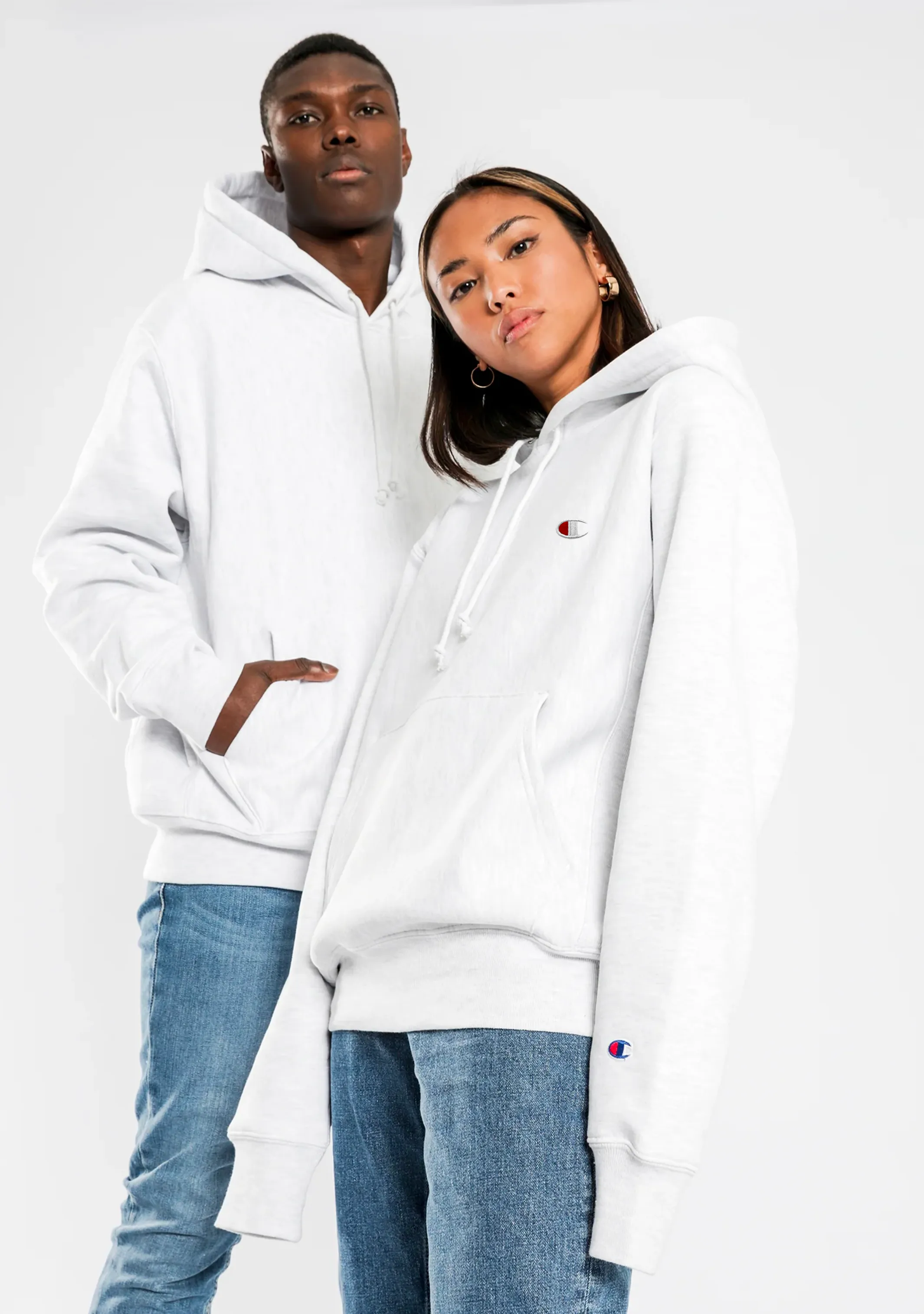 Champion Women's Reverse Weave Kapuzenpullover mit kleinem Logo in Silbergrau