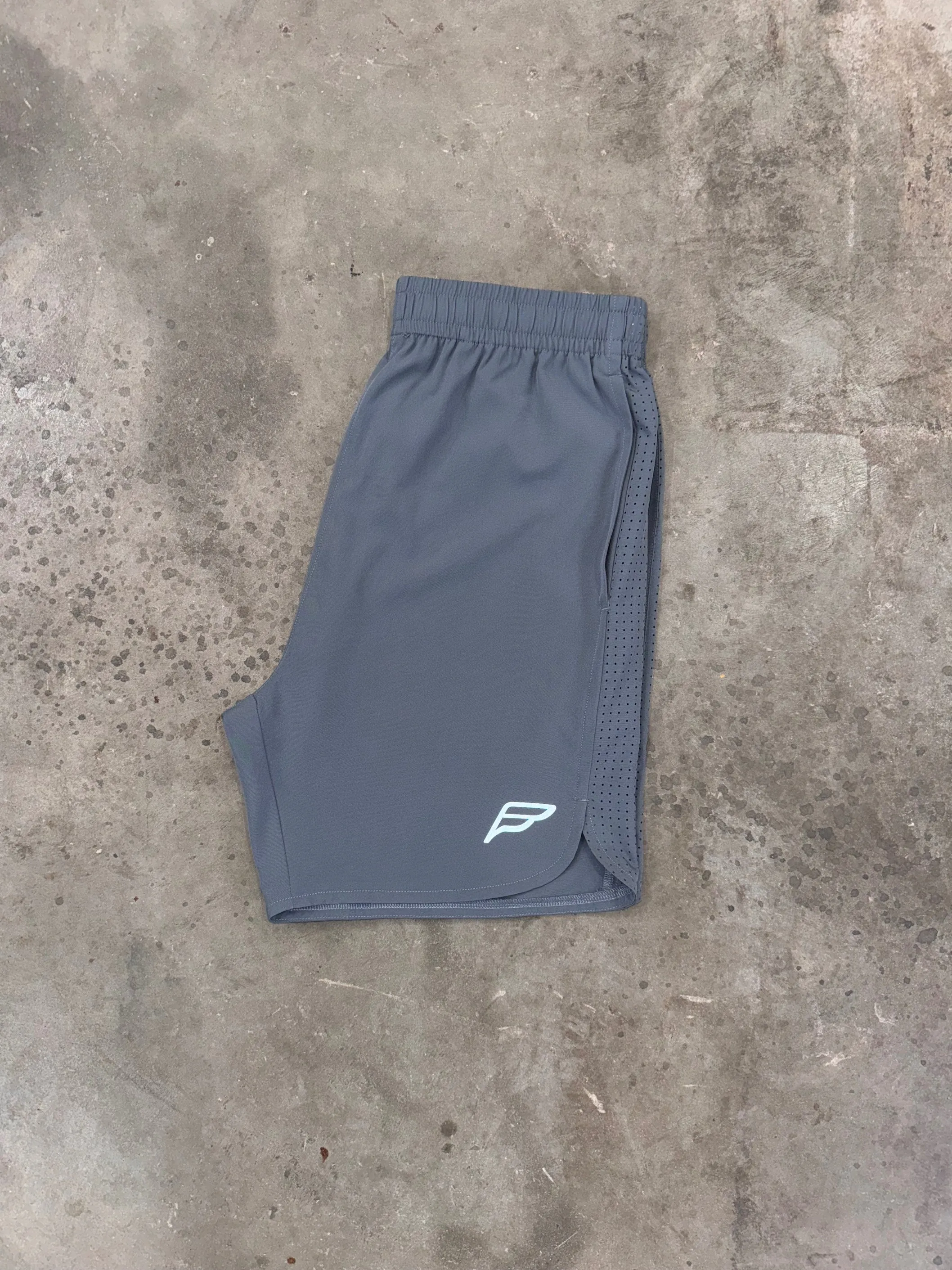 Frequency Sustain Shorts - Grau