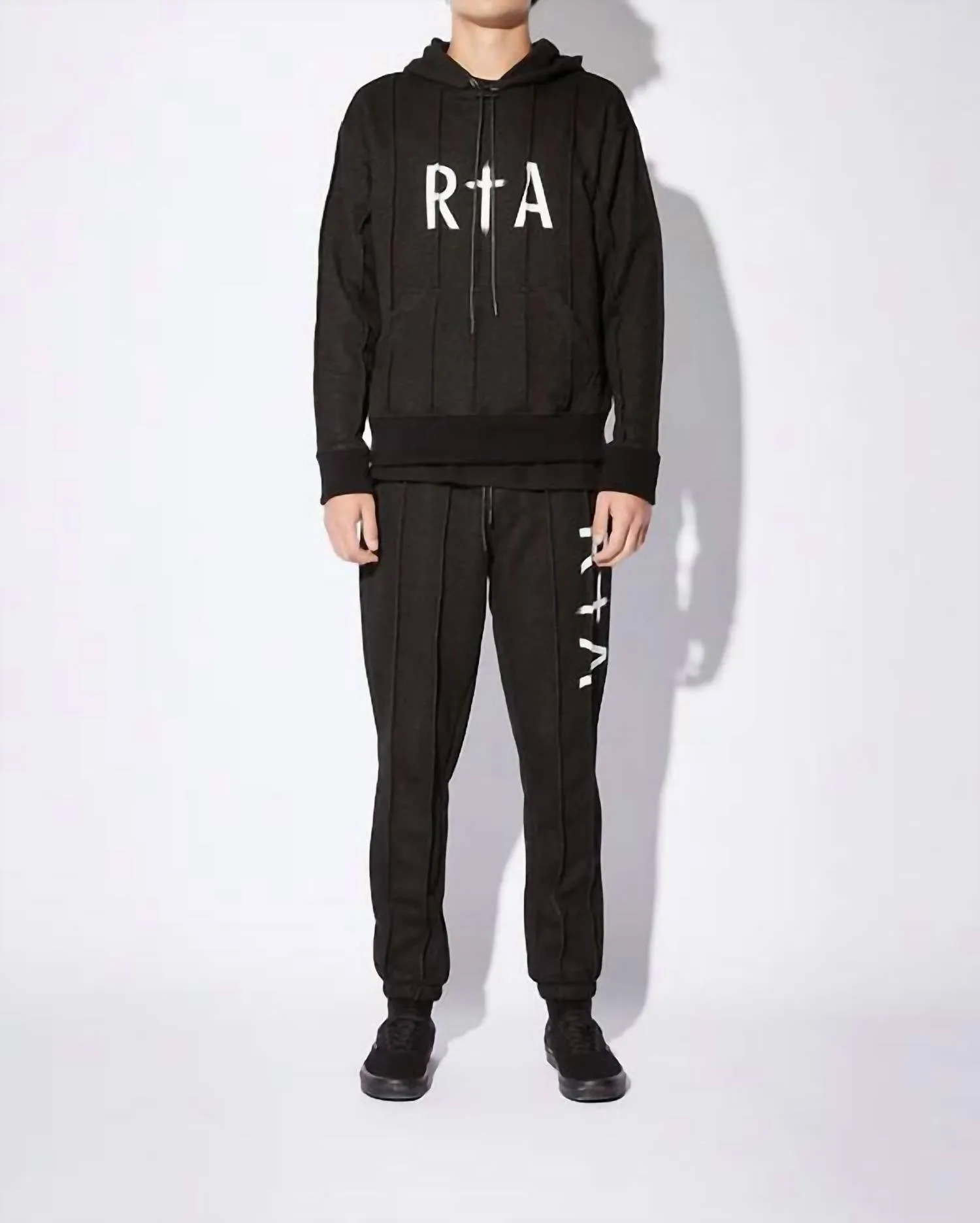 Hayle Sweatpant In Schwarz