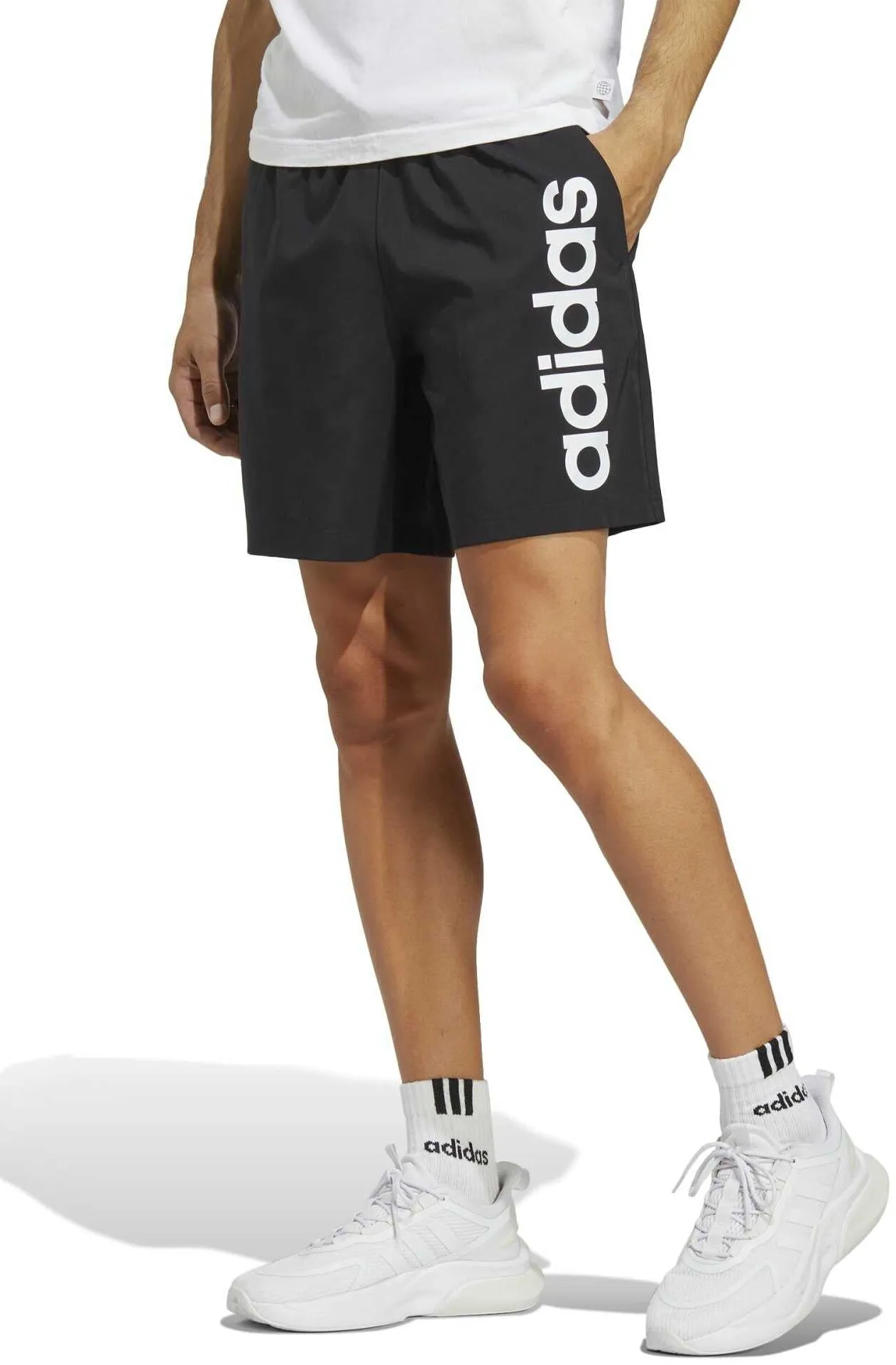Herren AEROREADY Essentials Chelsea Linear Logo Shorts