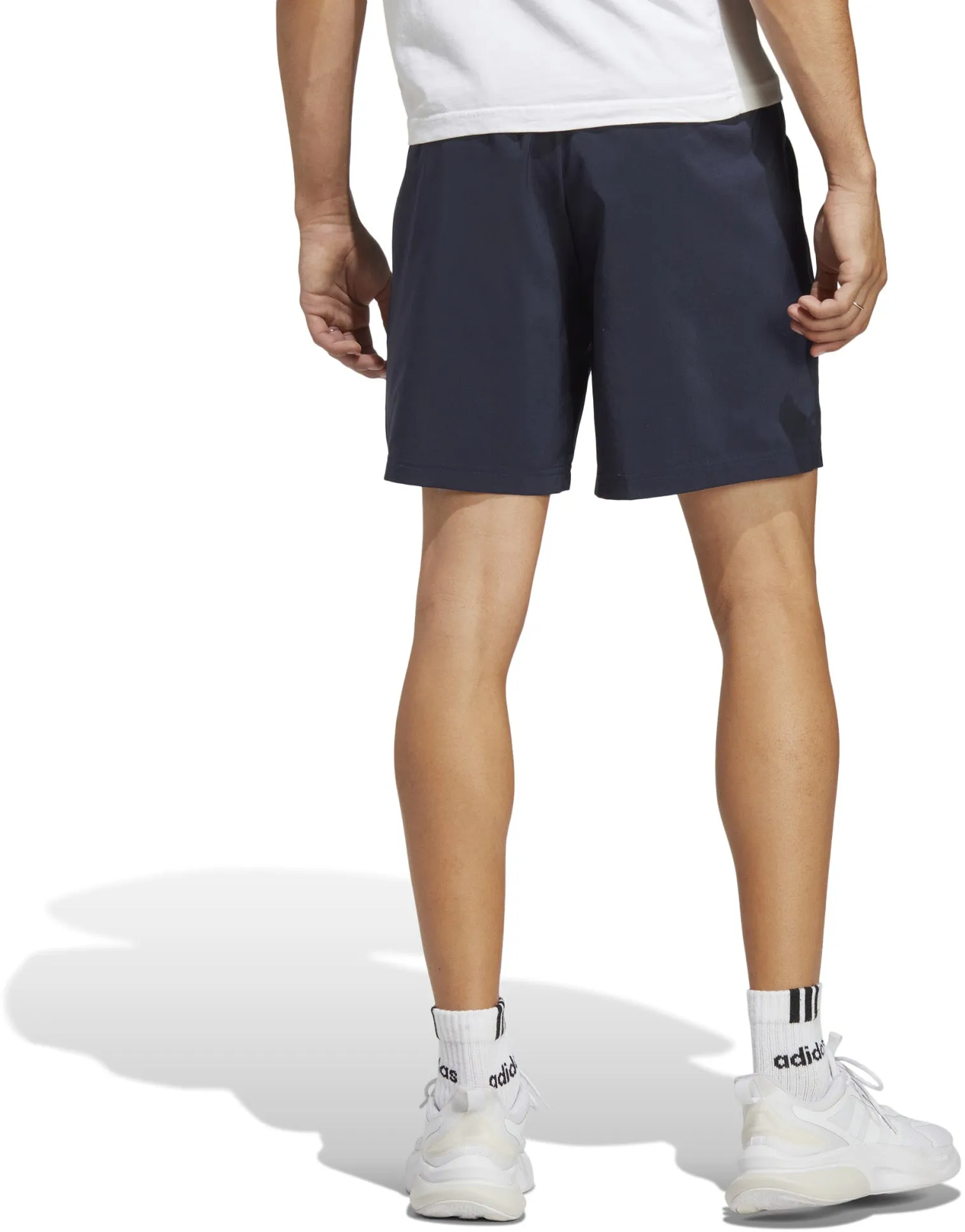 Herren AEROREADY Essentials Chelsea Linear Logo Shorts