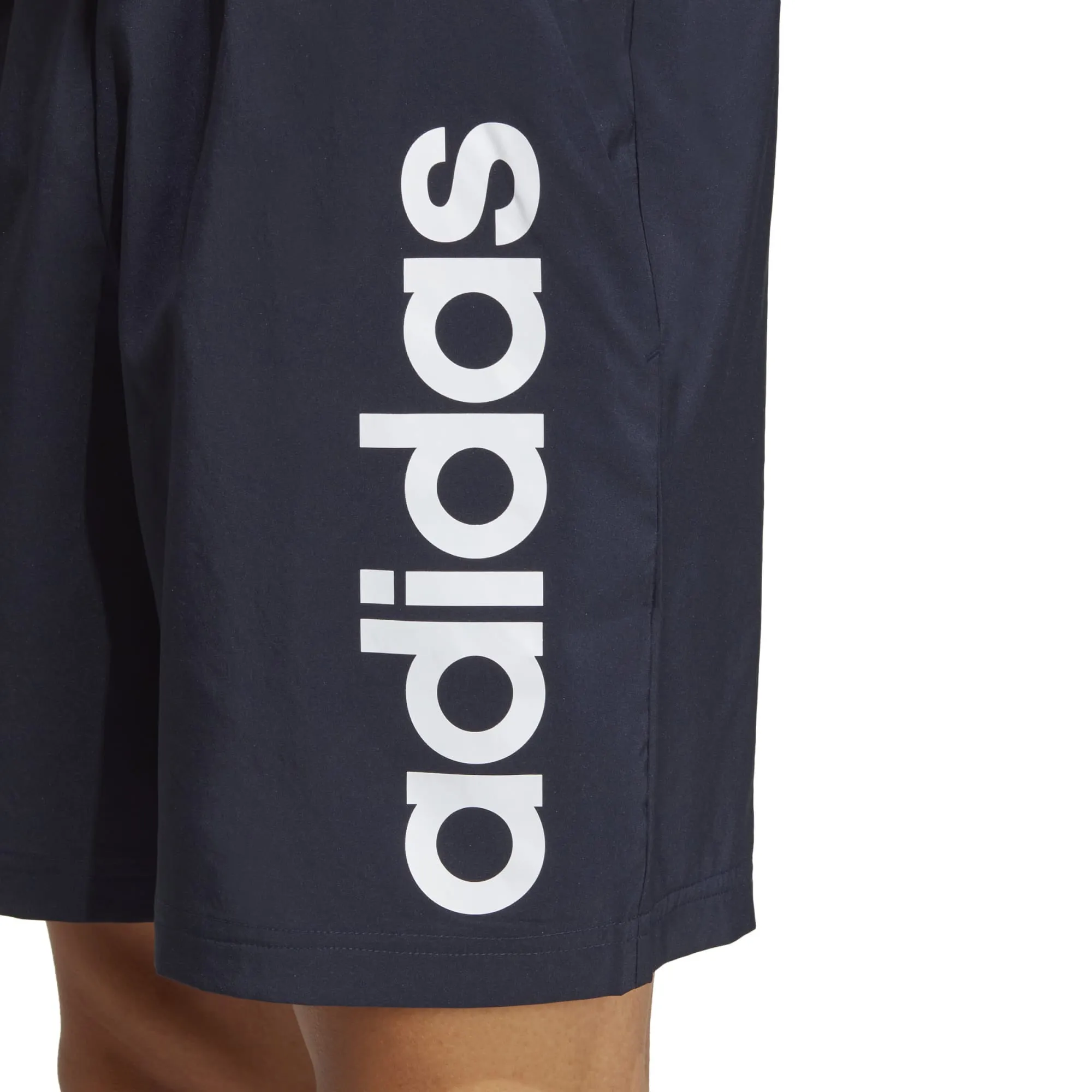 Herren AEROREADY Essentials Chelsea Linear Logo Shorts