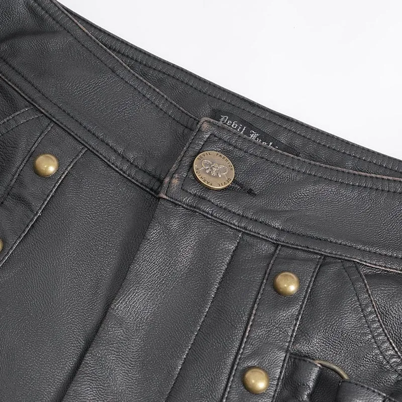 Herren-Gothic-Hose mit großen Taschen und bronzenen Nieten aus Kunstleder