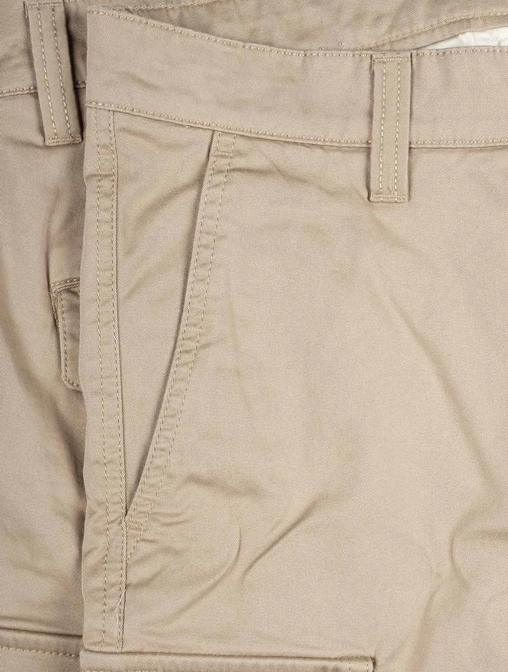 Bequeme Twill-Cargo-Shorts in Dunkelkhaki