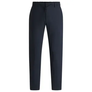 Slim-Fit-Hose aus mikrogeprägtem Performance-Stretch-Stoff